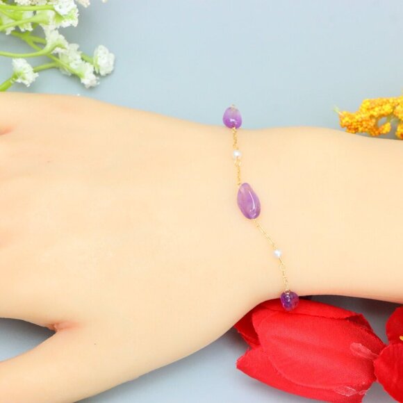 "Elegant & Trendy Bracelet, A Perfect Gift for Women, Thoughtful, EVCH1239 - Picture 4 of 11